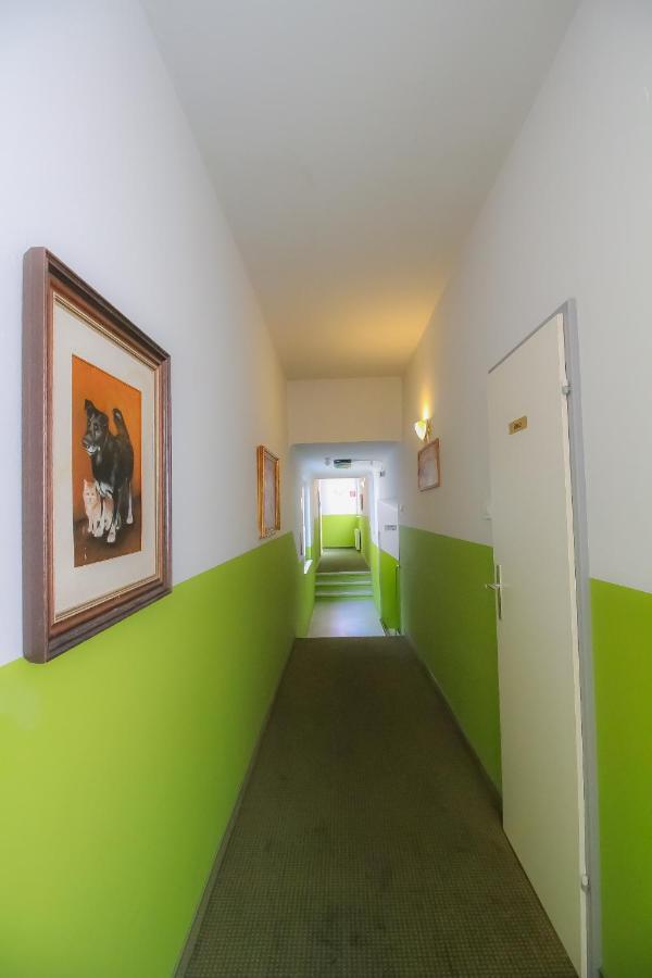 Economic 2Sb Apartment In Lively Area Wiedeń Zewnętrze zdjęcie